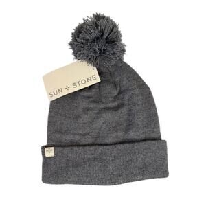 Sun + Stone Charcoal Gray Knit Pom Beanie – NWT